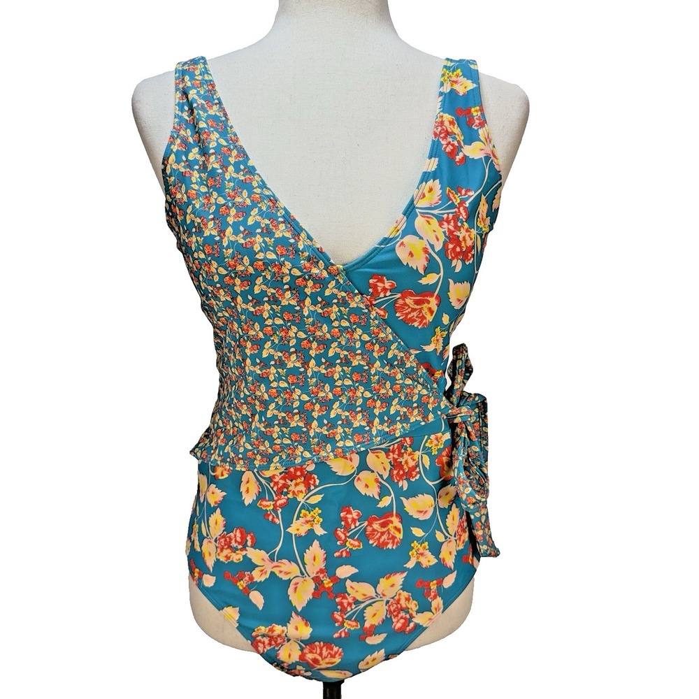 Summersalt The Perfect Wrap One Piece Swimsuit Size 10 LT Blue Terrace Floral